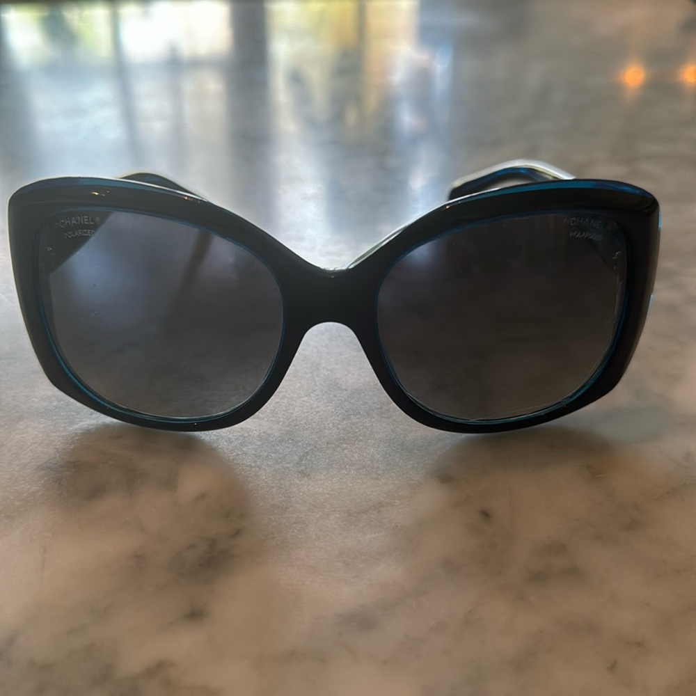 Chanel 5163 Navy Blue CC logo sunglasses.